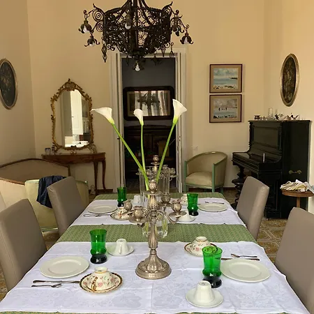 Bed & Breakfast Lex 4*